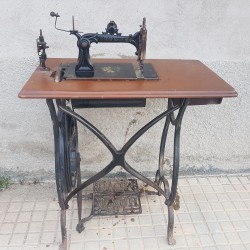 Maquina coser HOWE MOL