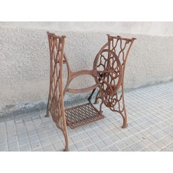 Pies Maquina coser antigua