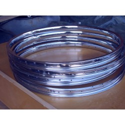 LLanta Mobylette AV32