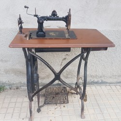 Maquina coser HOWE MOL