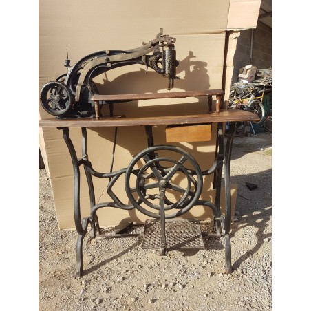 Maquina Coser Antigua