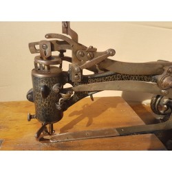 Maquina Coser Antigua